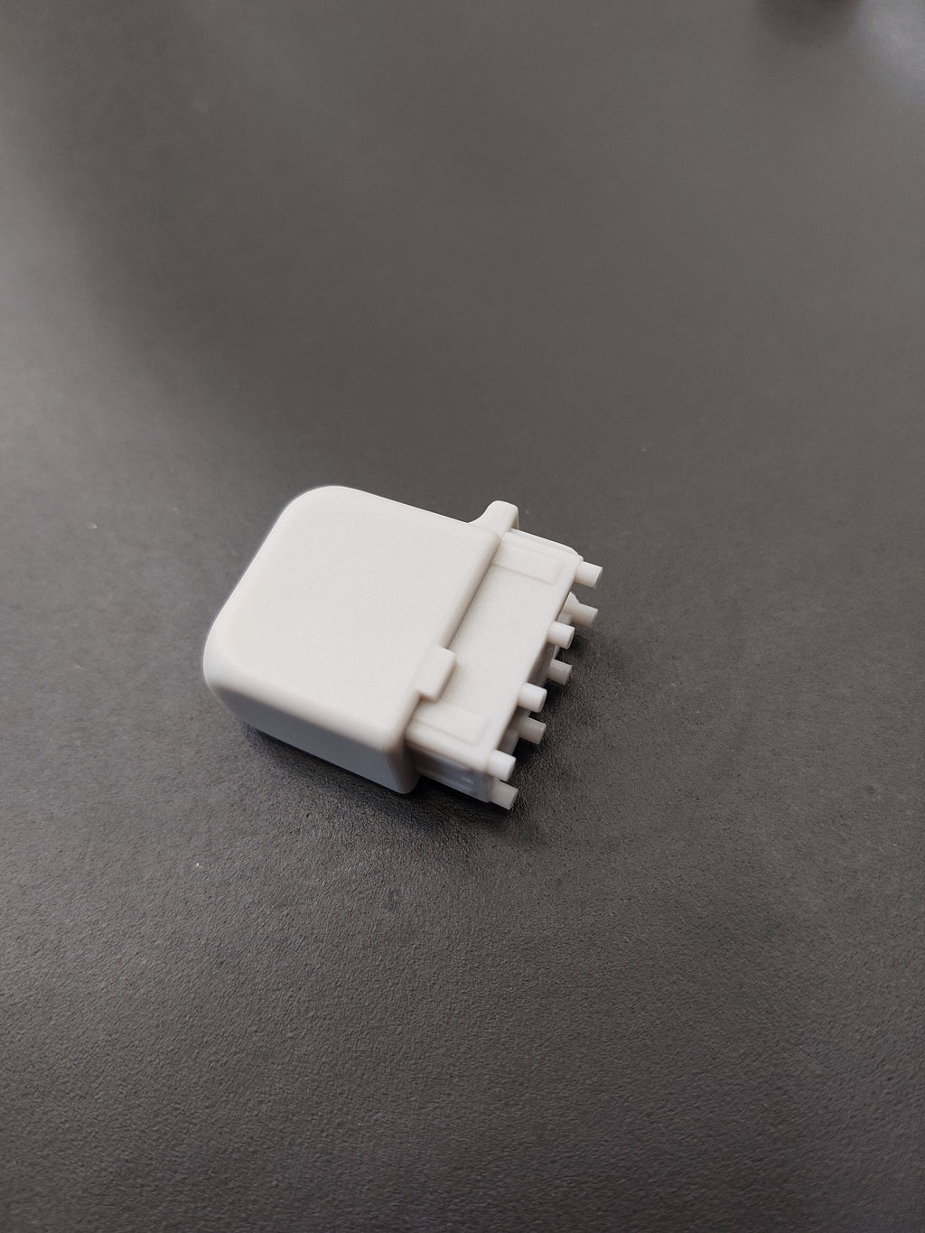 End cap on telescopic shaft for end of spoke, long version, fixation with screw, (since 2017 / 2018) plastic in grey, 40 x 20 mm, length 39 mm, for ALBATROS.