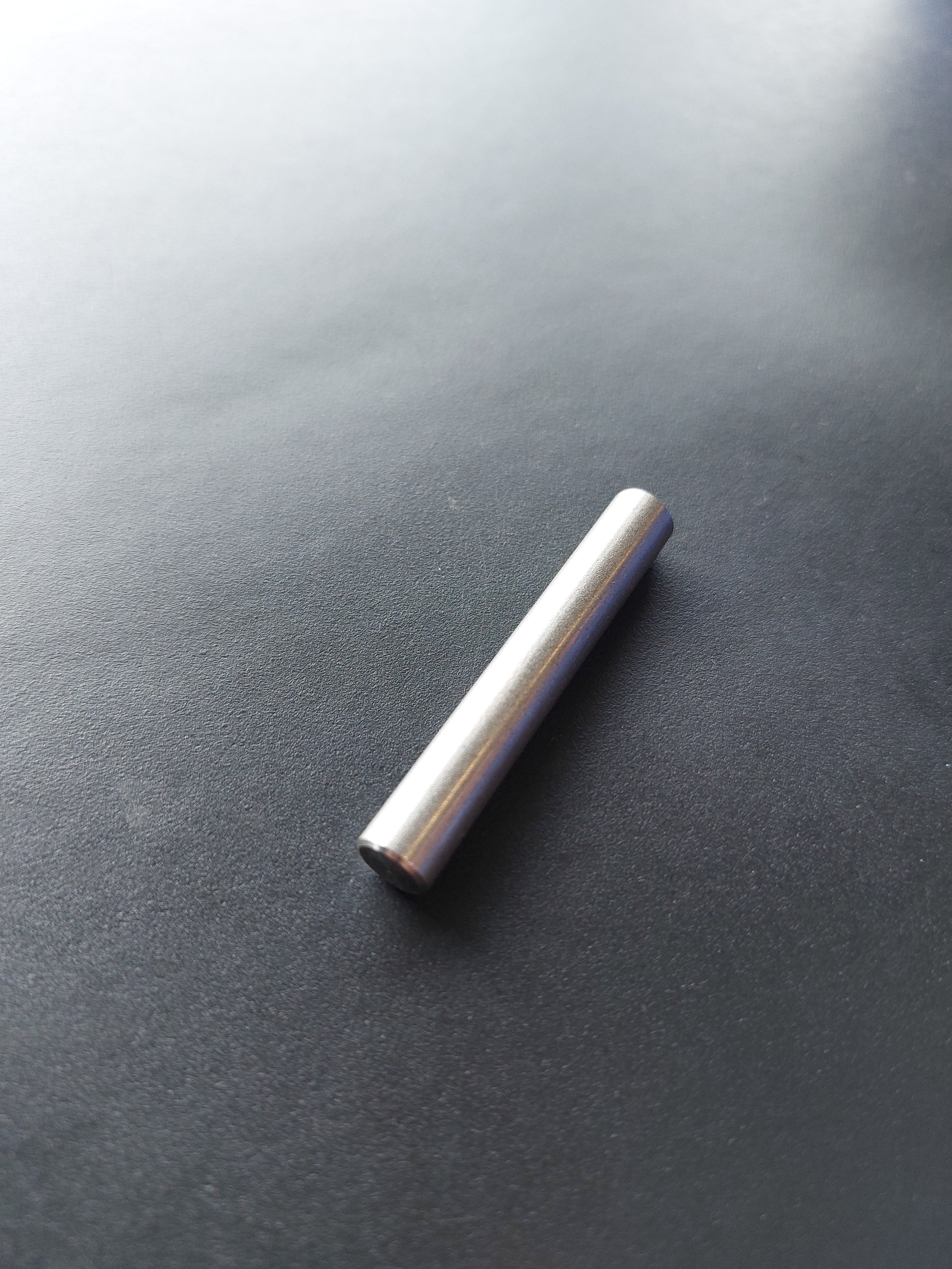 Cylinder bolt Ø 8 x 54 mm, on lower distribution flange, stainless steel A2, fits for ALBATROS.